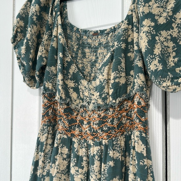 Free People “Ellie”Floral Puff Sleeve Dress - Picture 6 of 6